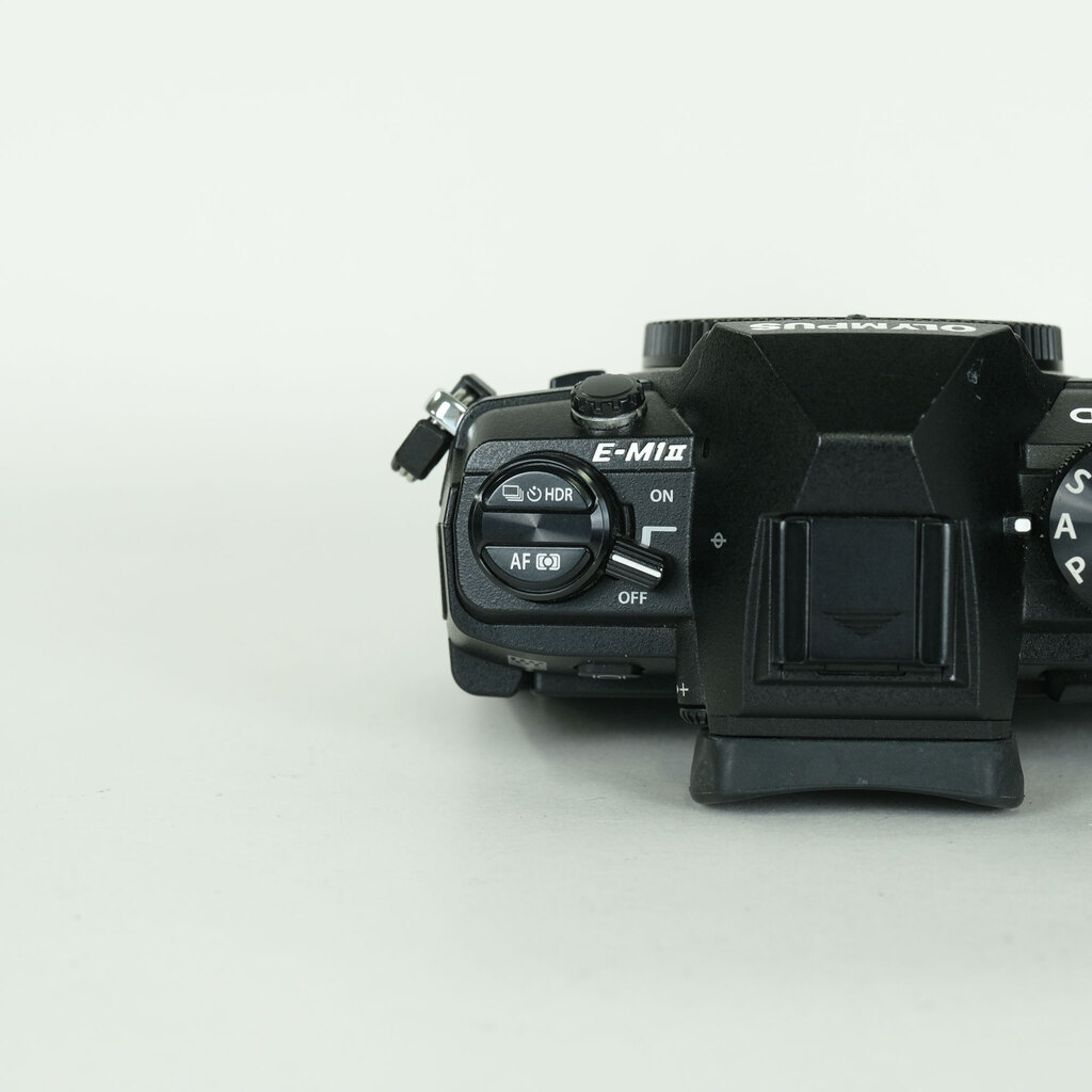 OLYMPUS OM-D E-M1 Mark II OLYMPUS OM-D E-M1 Mark II