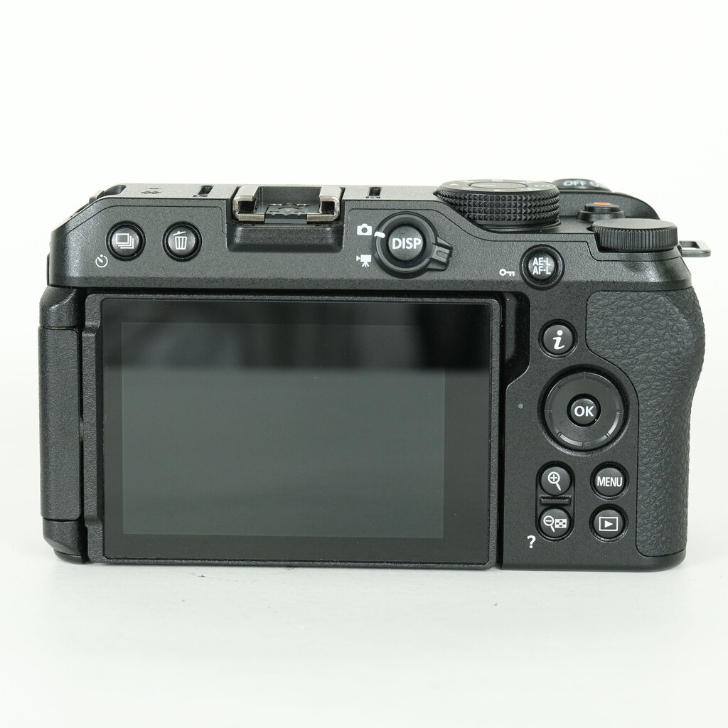 Nikon Z30 [�{�f�B]