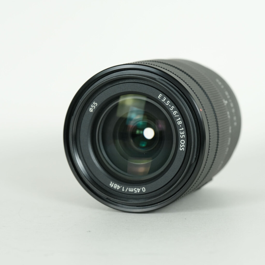 SONY E 18-135mm F3.5-5.6 OSS SEL18135 SONY E 18-135mm F3.5-5.6 OSS SEL18135