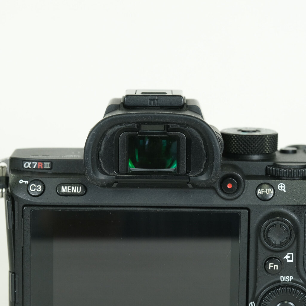 SONY α7R III(ILCE-7RM3) SONY α7R III(ILCE-7RM3)