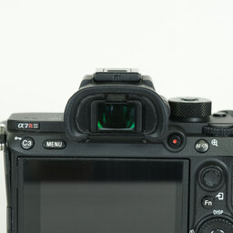 SONY α7R III(ILCE-7RM3) SONY α7R III(ILCE-7RM3)