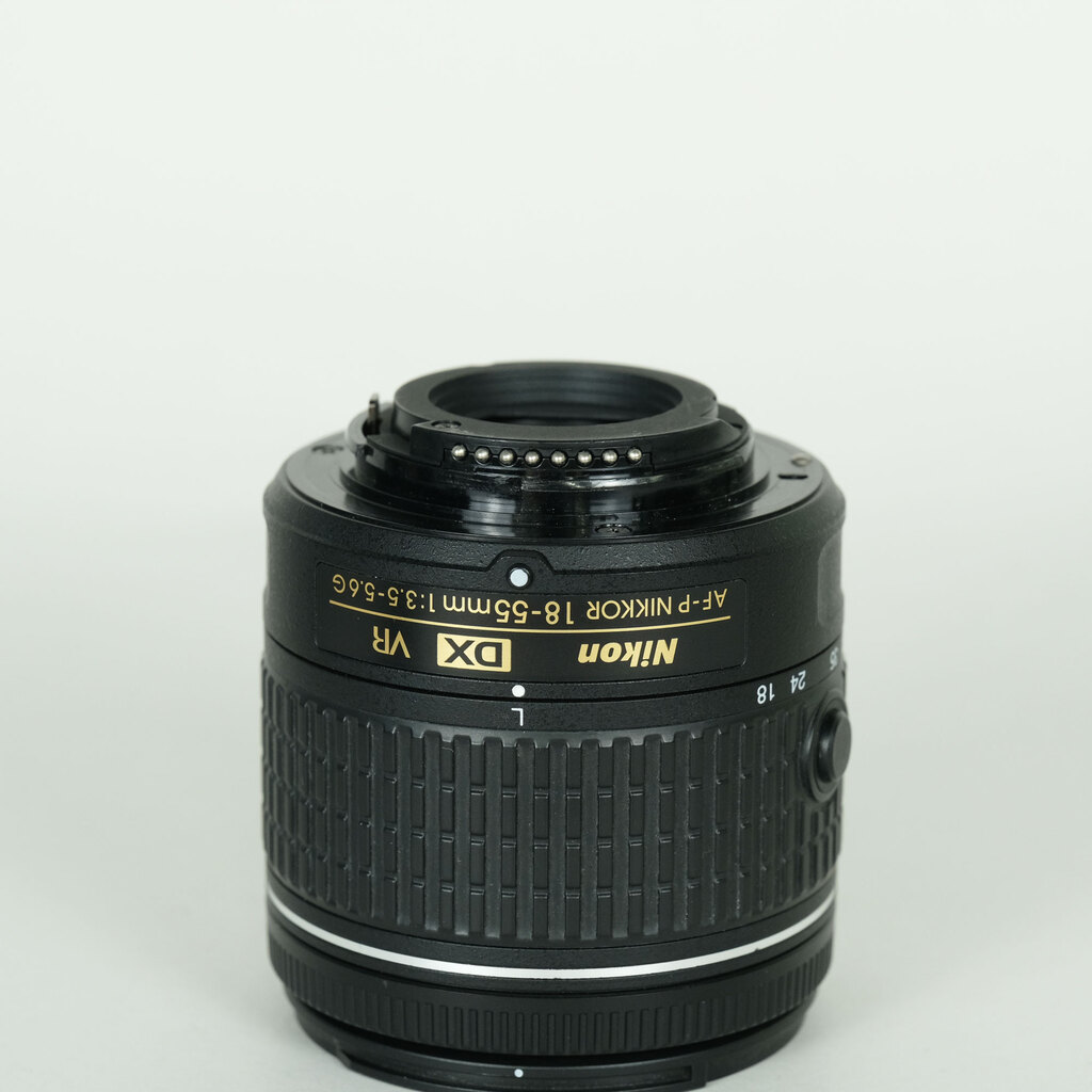 Nikon AF-P DX NIKKOR 18-55mm F3.5-5.6G VR Nikon AF-P DX NIKKOR 18-55mm F3.5-5.6G VR