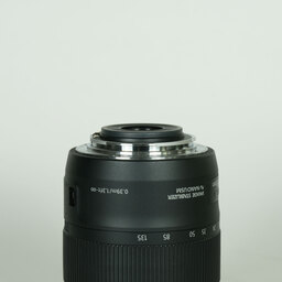 Canon EF-S18-135mm F3.5-5.6 IS USM