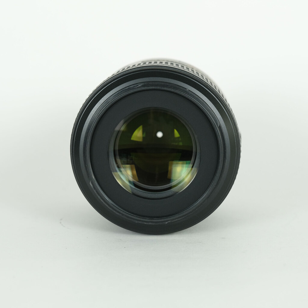 Nikon AF-S VR Micro-Nikkor 105mm f/2.8G IF-ED Nikon AF-S VR Micro-Nikkor 105mm f/2.8G IF-ED