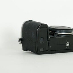 FUJIFILM X-S10