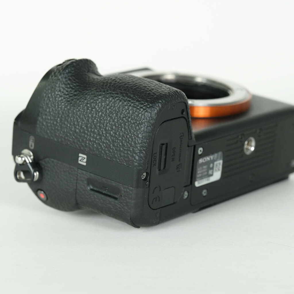 SONY α7R II(ILCE-7RM2) SONY α7R II(ILCE-7RM2)