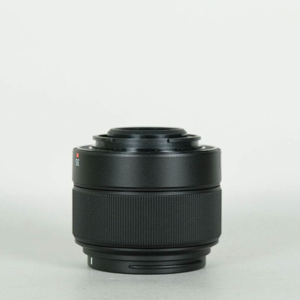 FUJIFILM XC35mmF2の出品 | ONE SCENE（ワンシーン）