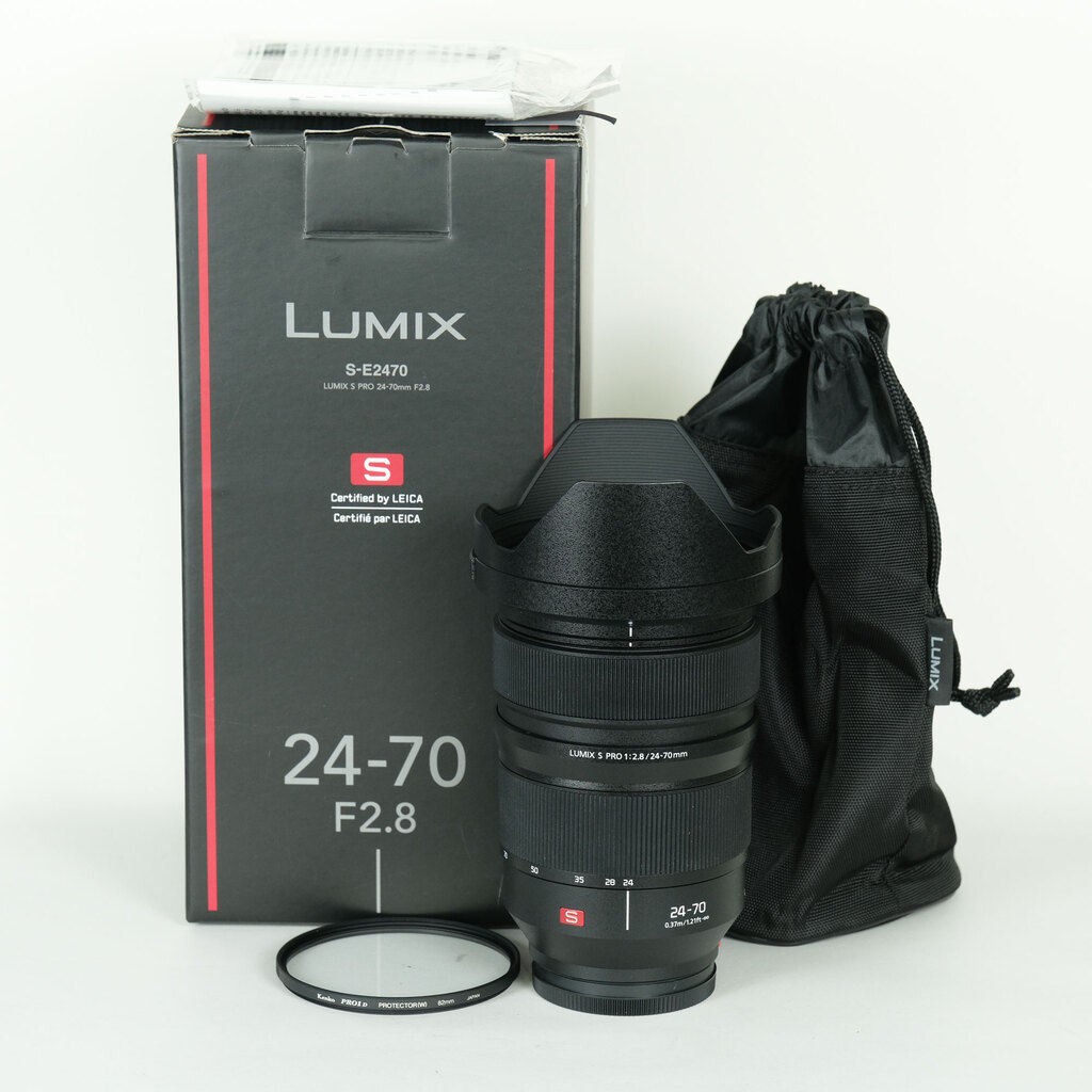 【未使用極品！】LUMIX S PRO 24-70mm F2.8 Panasonic LUMIX S PRO 24-70mm F2.8の出品 | ONE SCENE（ワンシーン）