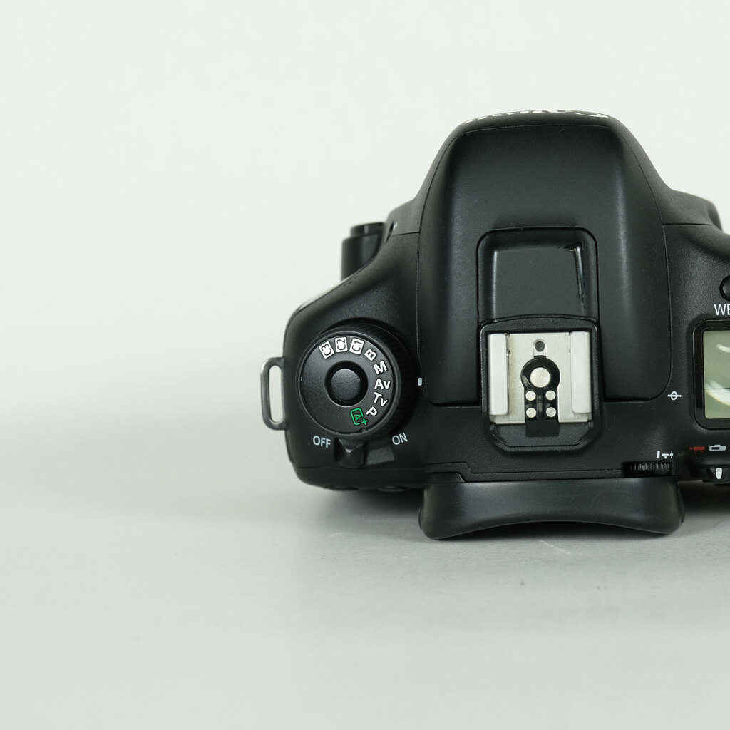 Canon EOS 7D Mark IIの出品 | ONE SCENE（ワンシーン）