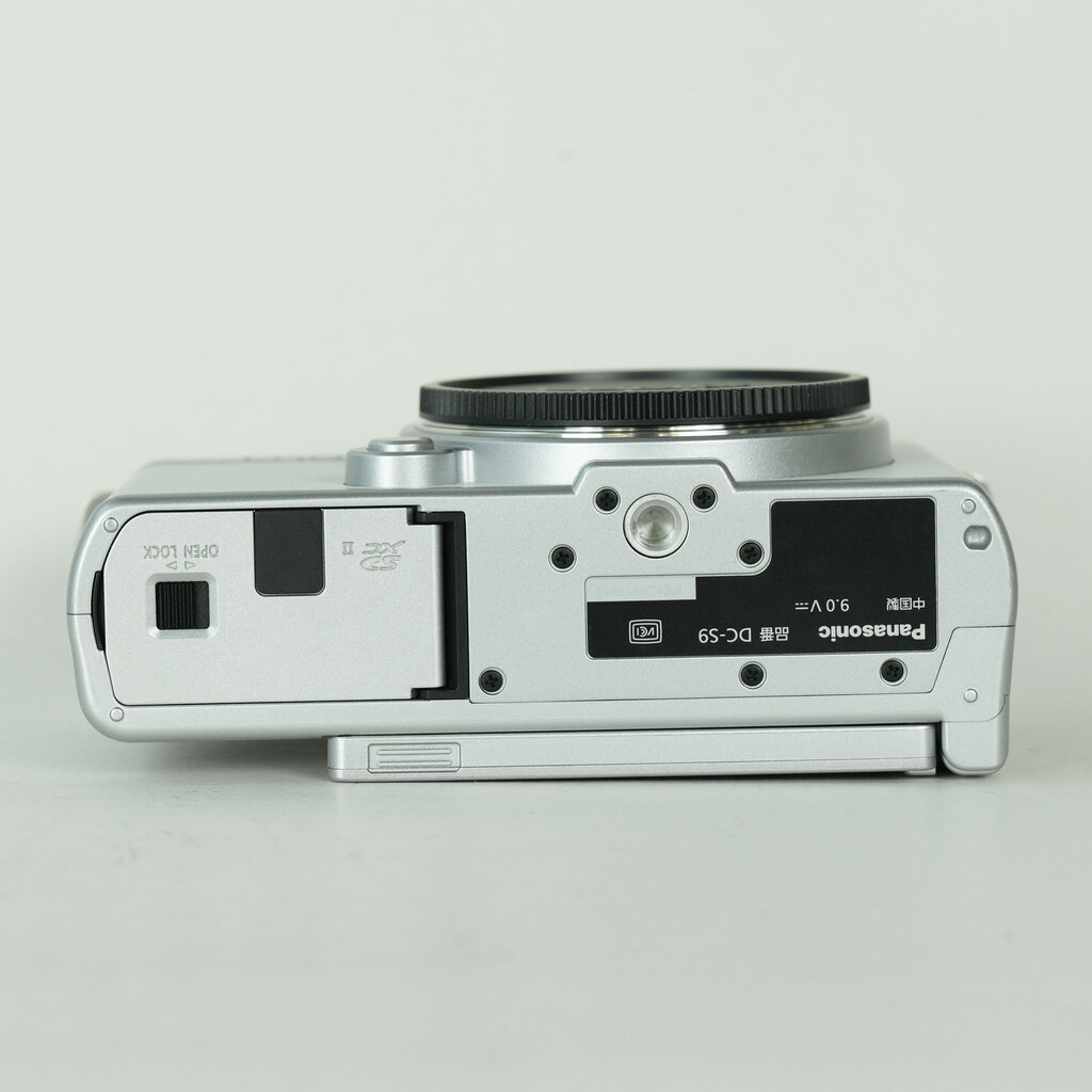 Panasonic LUMIX DC-S9の出品 | ONE SCENE（ワンシーン）