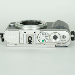OLYMPUS PEN E-PL9