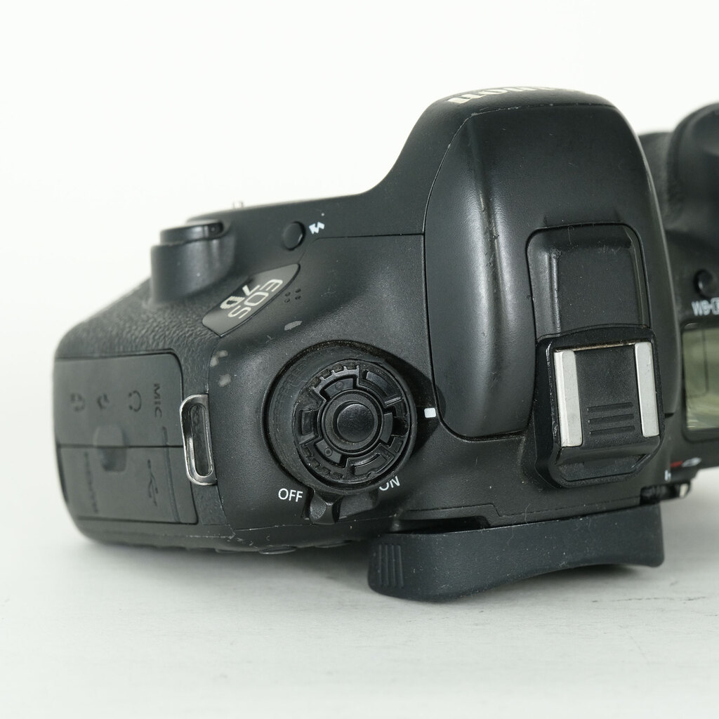 Canon EOS 7D Mark II