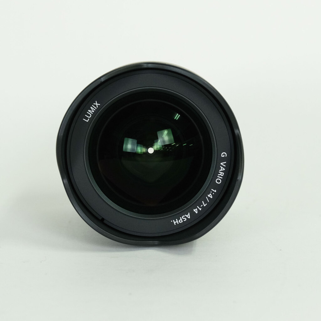 Panasonic LUMIX G VARIO 7-14mm / F4.0 ASPH. Panasonic LUMIX G VARIO 7-14mm / F4.0 ASPH.
