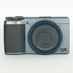 RICOH GR IIIx Urban Edition Special Limited Kit