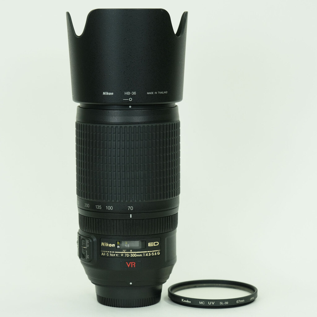 Nikon AF-S VR Zoom-Nikkor 70-300mm F4.5-5.6G IF-ED Nikon AF-S VR Zoom-Nikkor 70-300mm F4.5-5.6G IF-ED