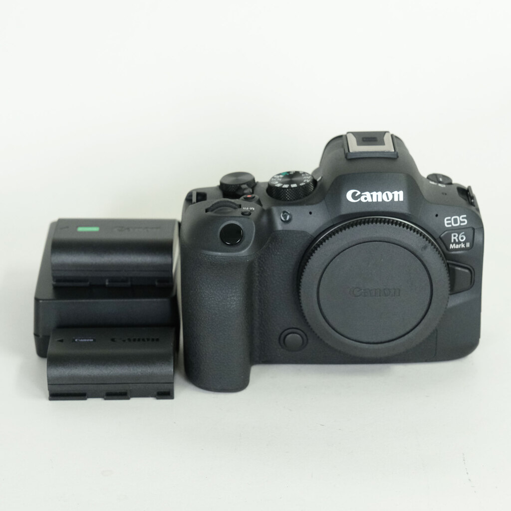 Canon EOS R6 Mark II Canon EOS R6 Mark II