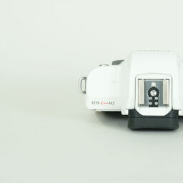 Canon EOS Kiss M2
