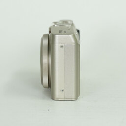 FUJIFILM XF10 シャンパンゴールド