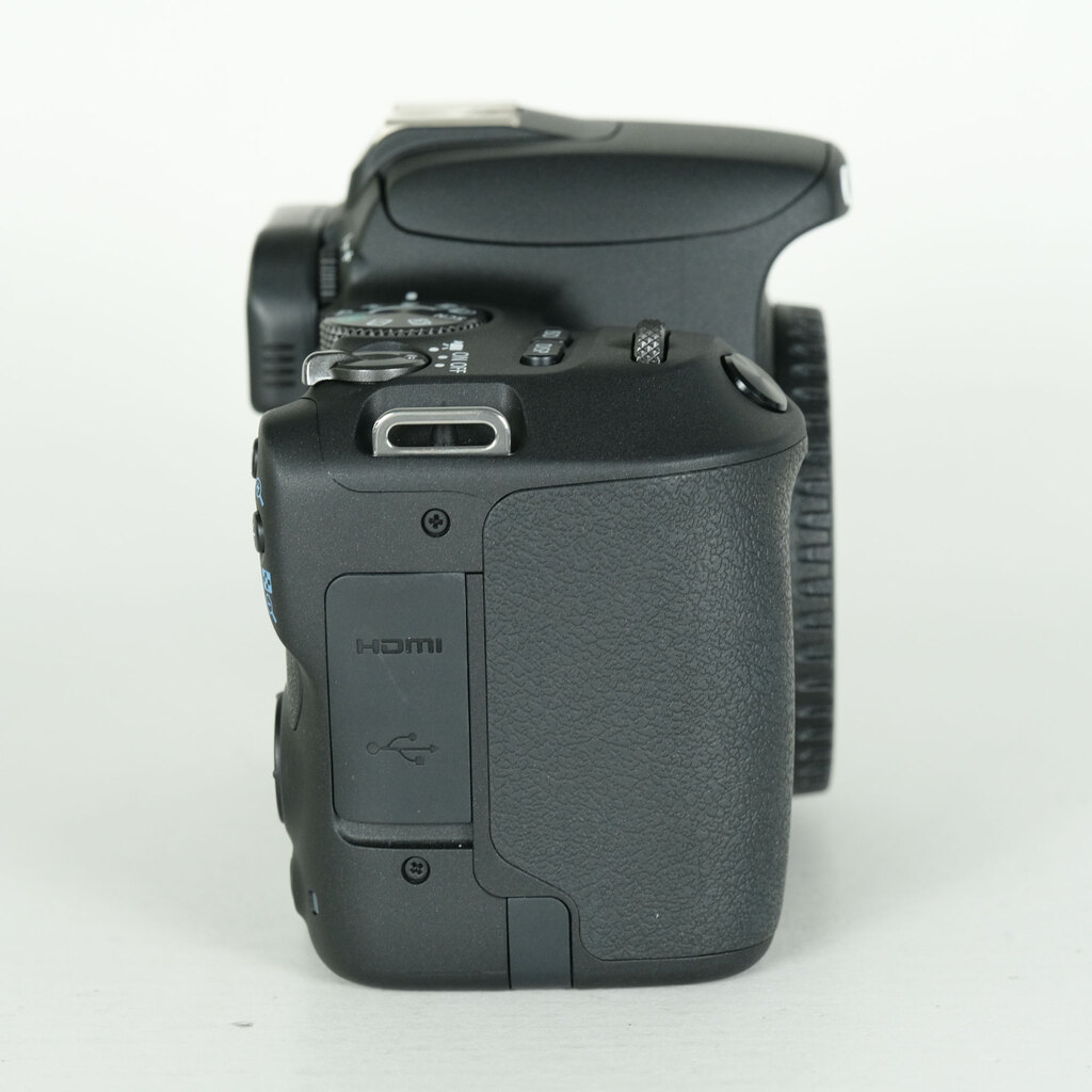 Canon EOS Kiss X9 [�{�f�B �u���b�N]