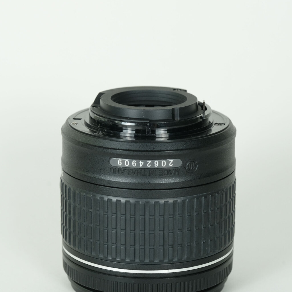 Nikon AF-P DX NIKKOR 18-55mm F3.5-5.6G VR Nikon AF-P DX NIKKOR 18-55mm F3.5-5.6G VR