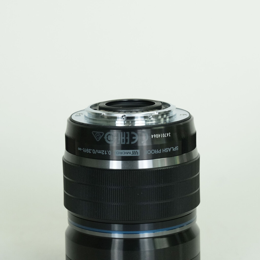 OLYMPUS M.ZUIKO DIGITAL ED 8mm F1.8 Fisheye PRO