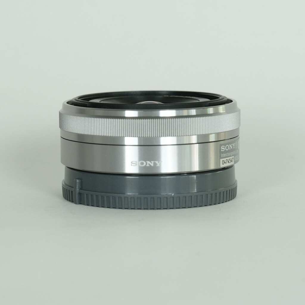 SONY E 16mm F2.8 SEL16F28