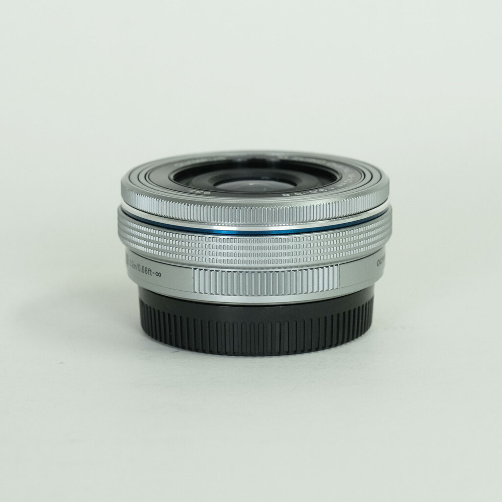 OLYMPUS M.ZUIKO DIGITAL ED 14-42mm F3.5-5.6 EZ シルバー OLYMPUS M.ZUIKO DIGITAL ED 14-42mm F3.5-5.6 EZ シルバー