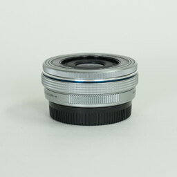 OLYMPUS M.ZUIKO DIGITAL ED 14-42mm F3.5-5.6 EZ シルバー OLYMPUS M.ZUIKO DIGITAL ED 14-42mm F3.5-5.6 EZ シルバー