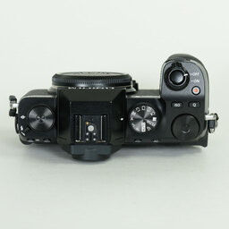FUJIFILM X-S10