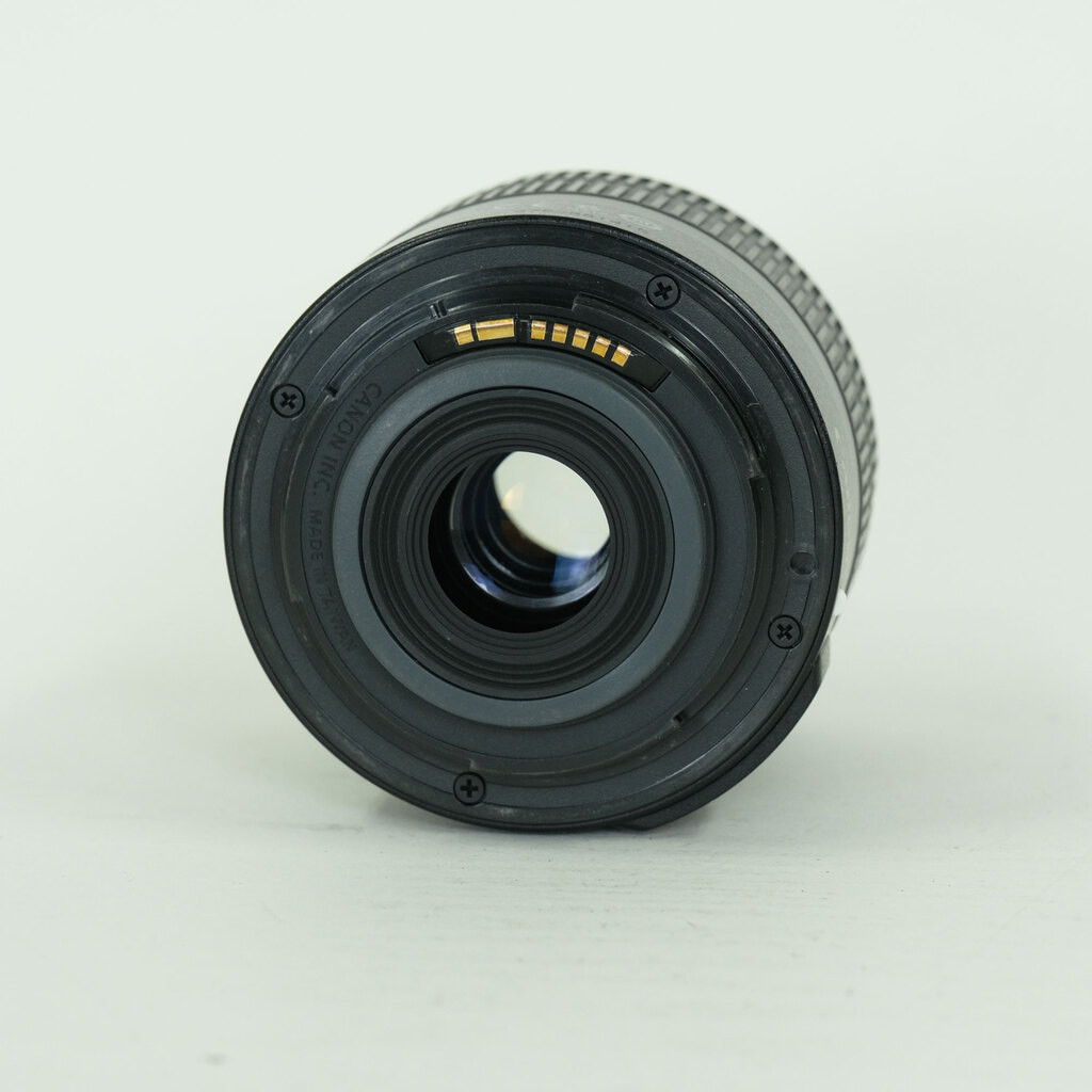 Canon EF-S18-55mm F3.5-5.6 IS