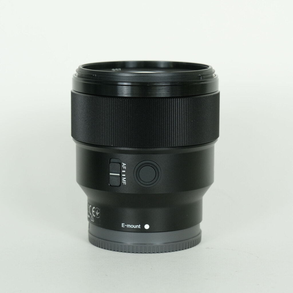 SONY FE 85mm F1.8 SEL85F18 SONY FE 85mm F1.8 SEL85F18