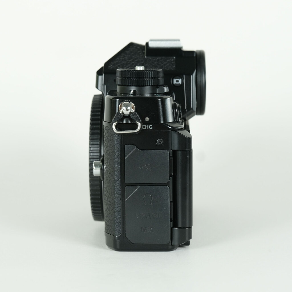 Nikon Z f [�{�f�B]