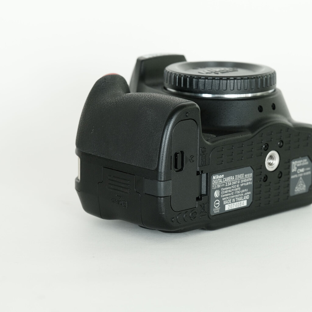 Nikon D3400