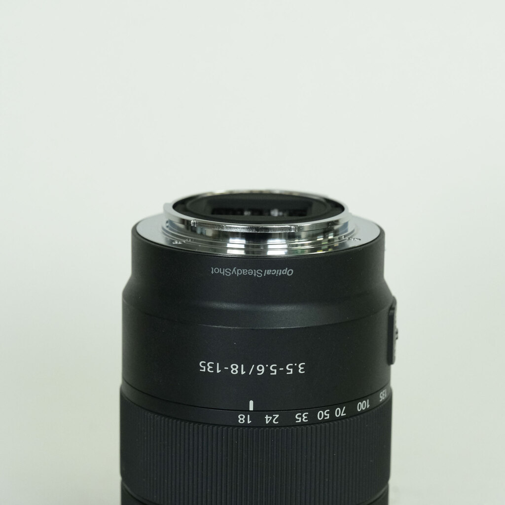SONY E 18-135mm F3.5-5.6 OSS SEL18135 SONY E 18-135mm F3.5-5.6 OSS SEL18135