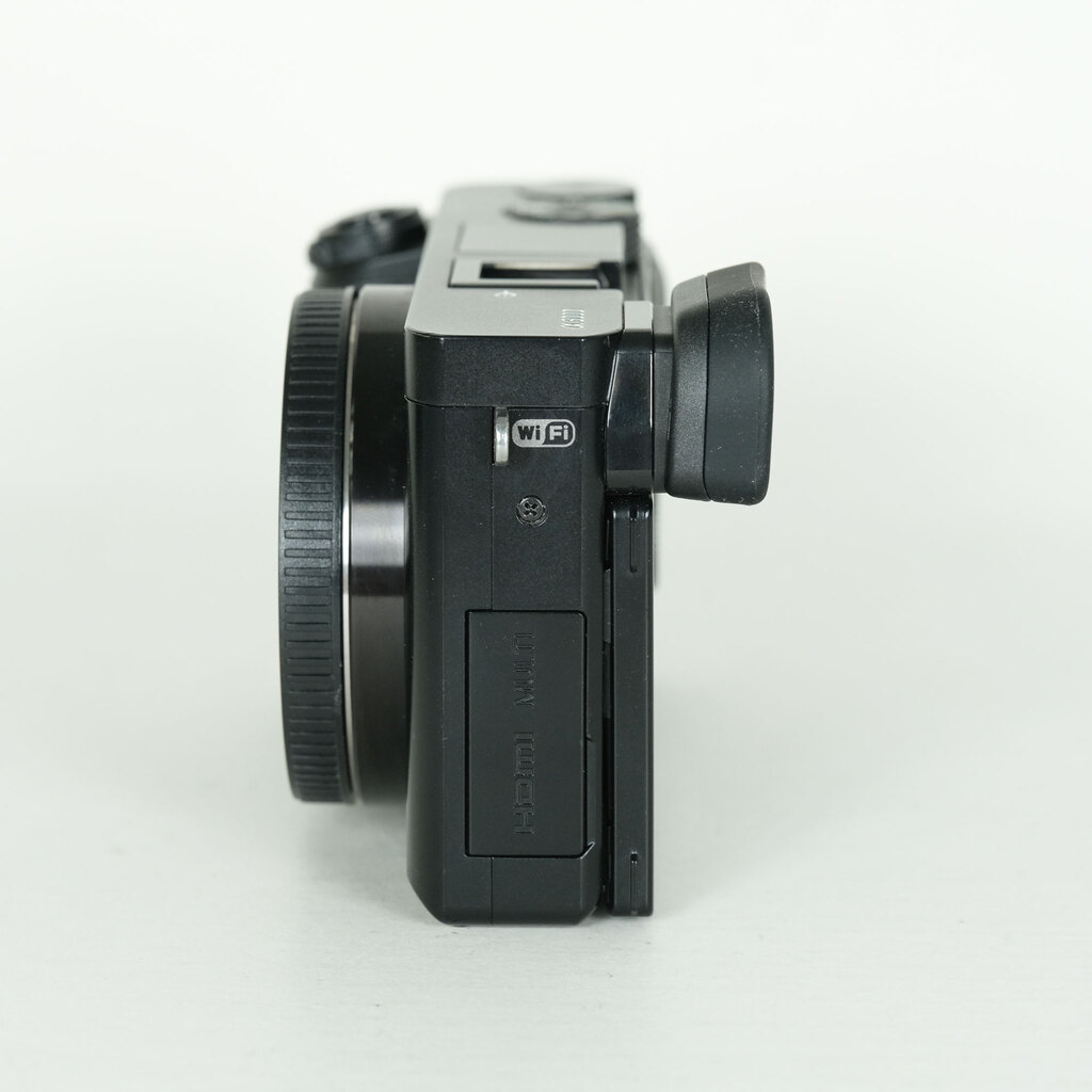 SONY α6000（ILCE-6000）の出品 | ONE SCENE（ワンシーン）