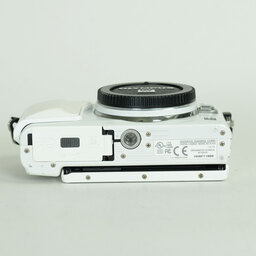 OLYMPUS PEN Lite E-PL6 ボディ ホワイト