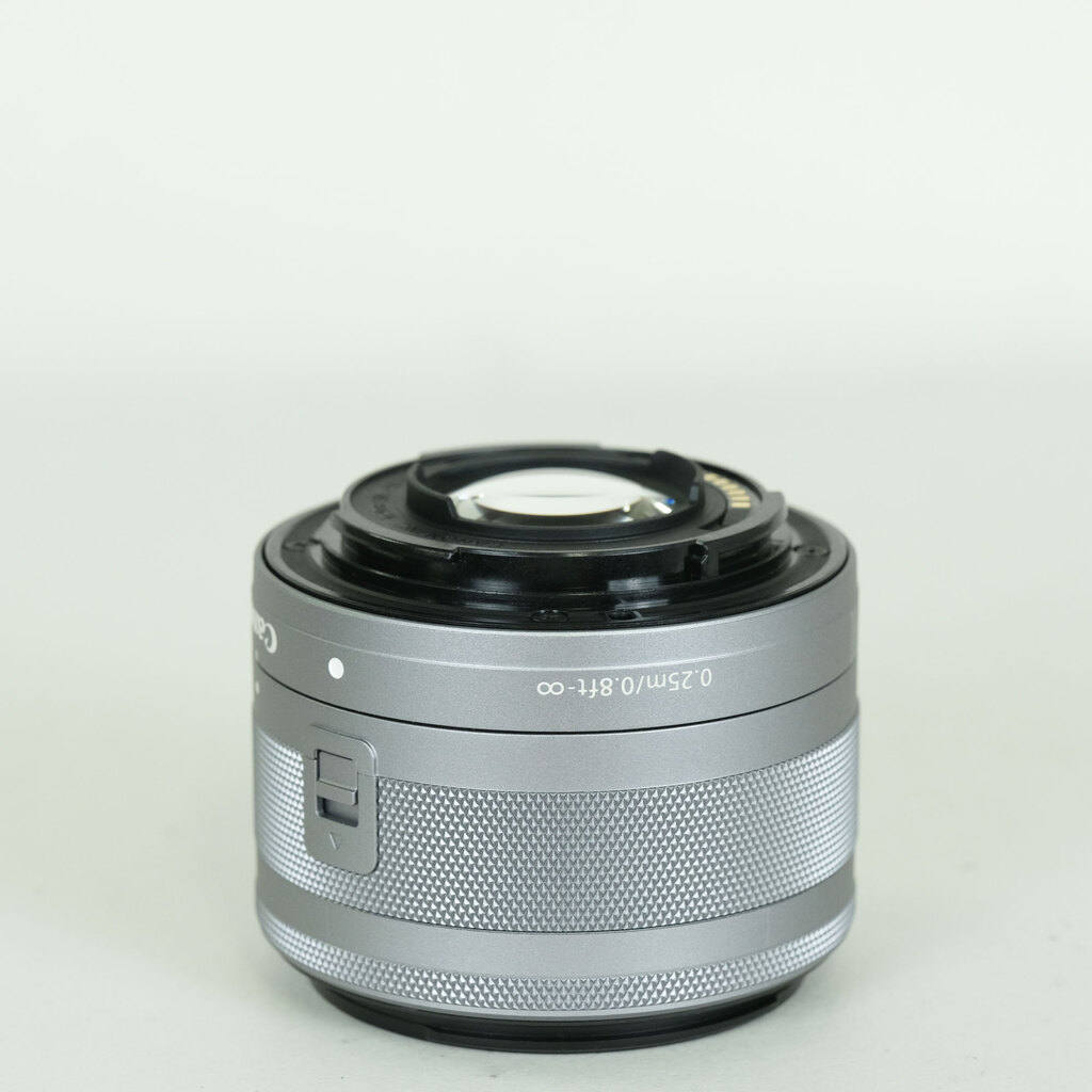 Canon EF-M15-45mm F3.5-6.3 IS STM Canon EF-M15-45mm F3.5-6.3 IS STM