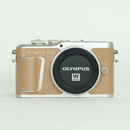 OLYMPUS PEN E-PL9