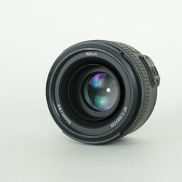 Nikon AF-S NIKKOR 50mm f/1.8G Nikon AF-S NIKKOR 50mm f/1.8G