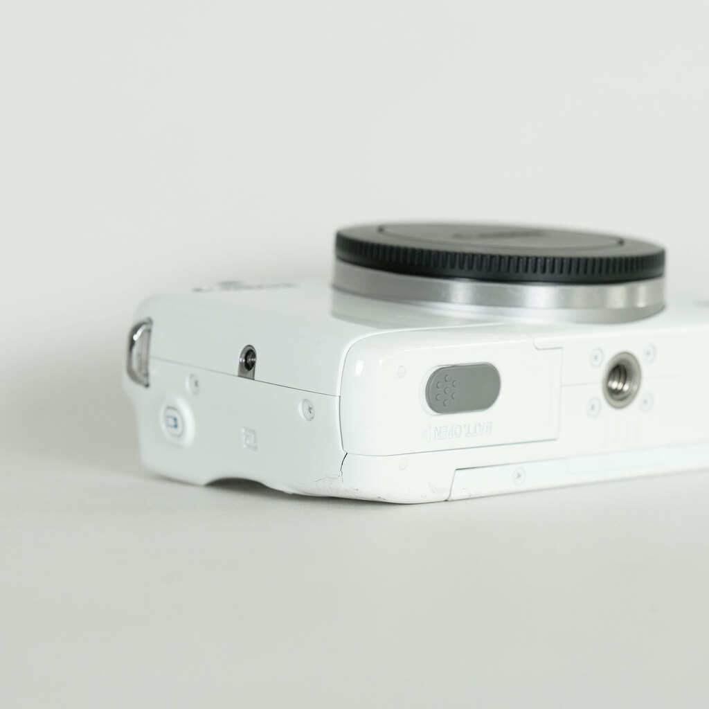 Canon EOS M10 ボディ ホワイト