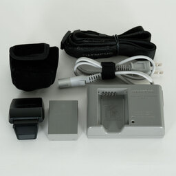 OLYMPUS OM-D E-M5 ボディ シルバー