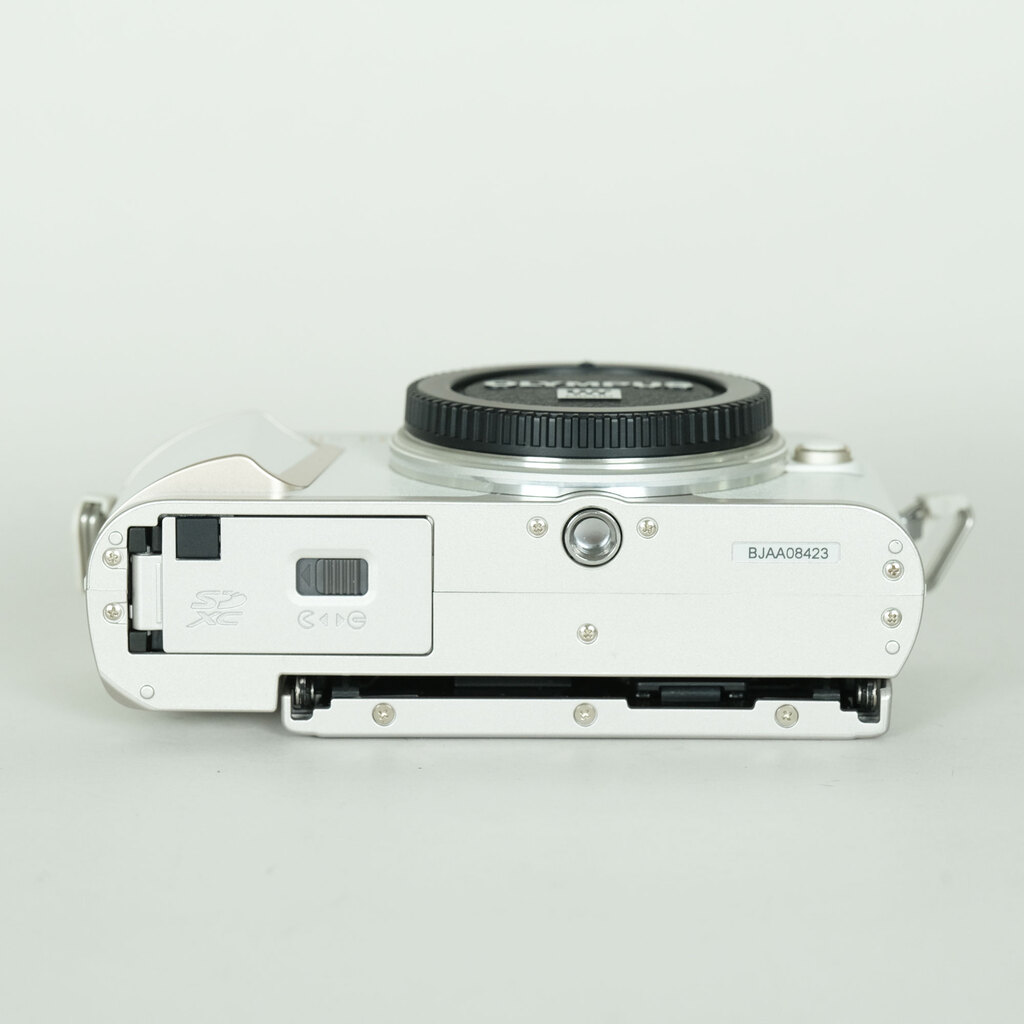 OLYMPUS PEN E-PL10