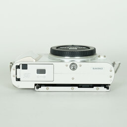 OLYMPUS PEN E-PL10
