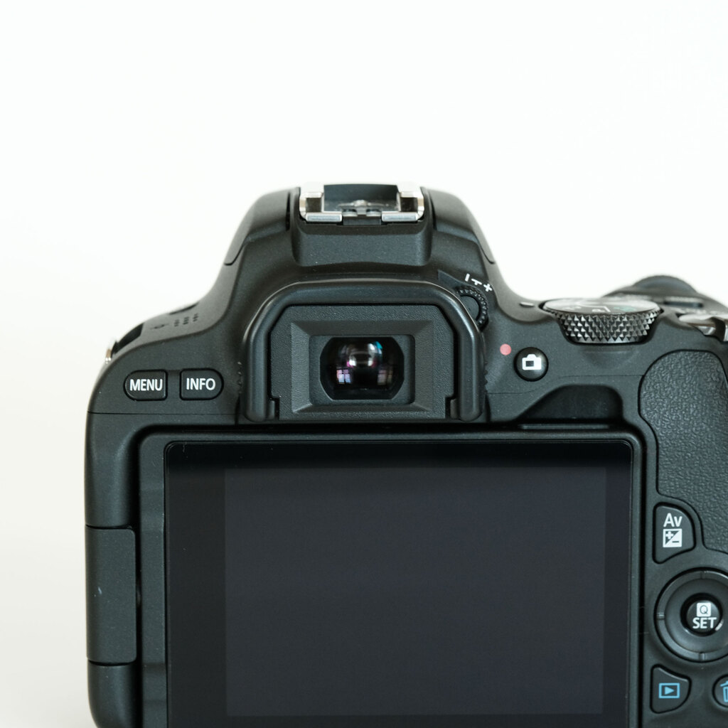 Canon EOS Kiss X9