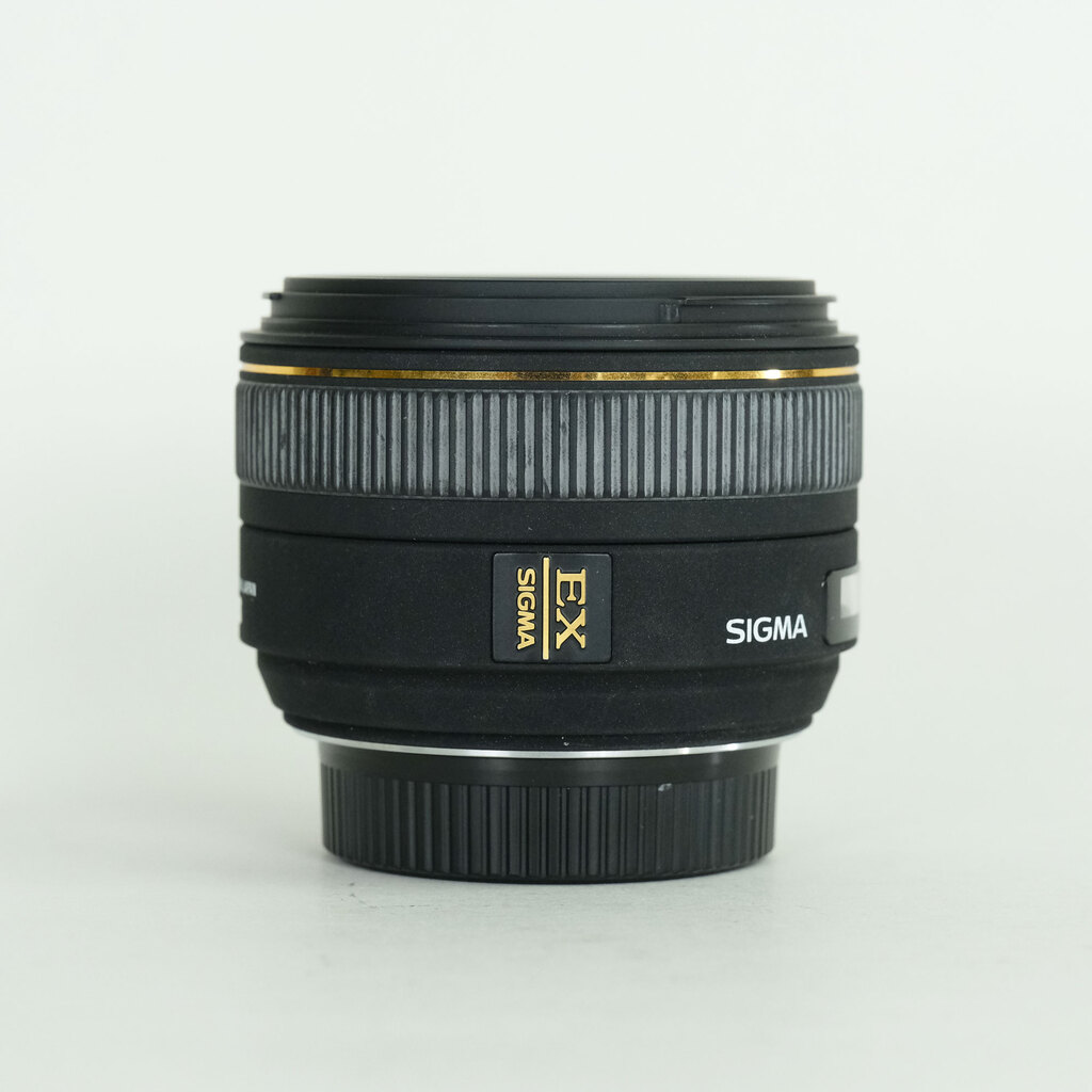 SIGMA 30mm F1.4EX DC HSM (ニコンF用)