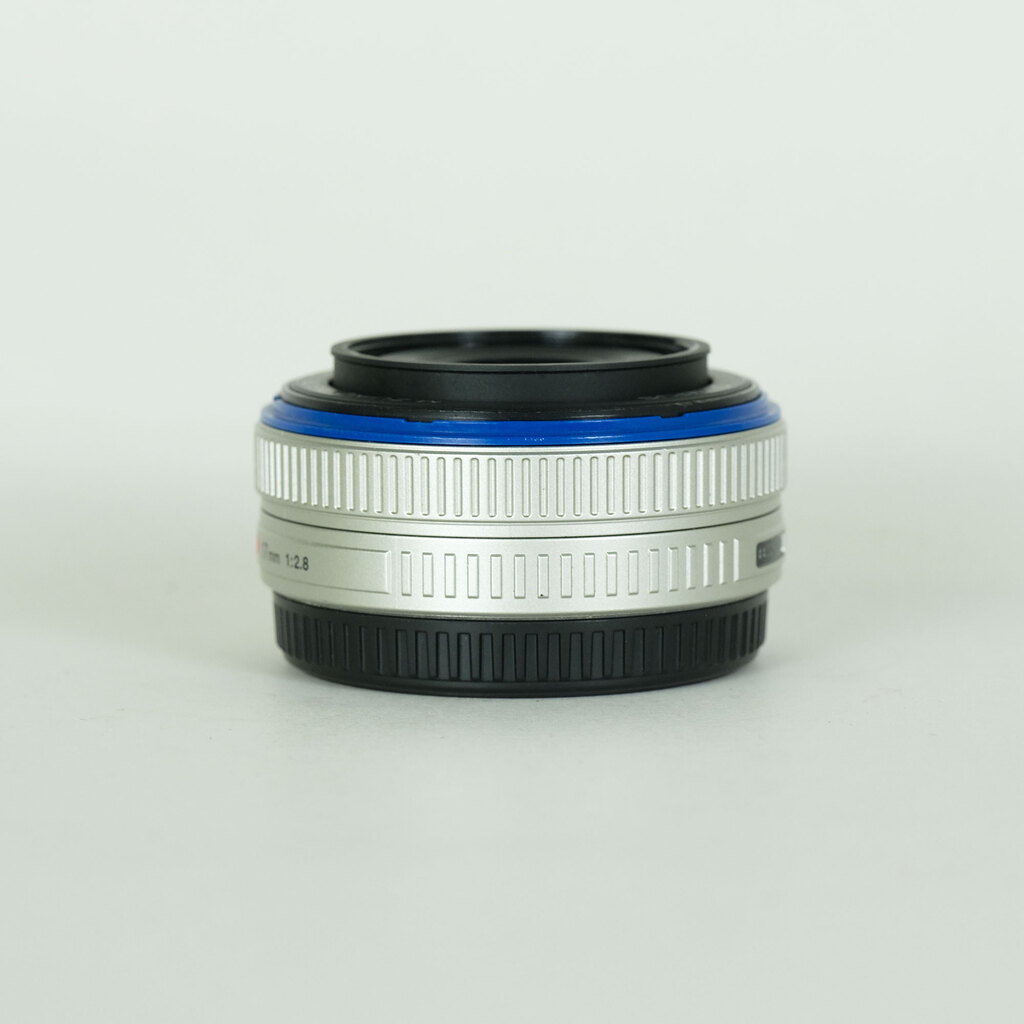 OLYMPUS M.ZUIKO DIGITAL 17mm F2.8 シルバー