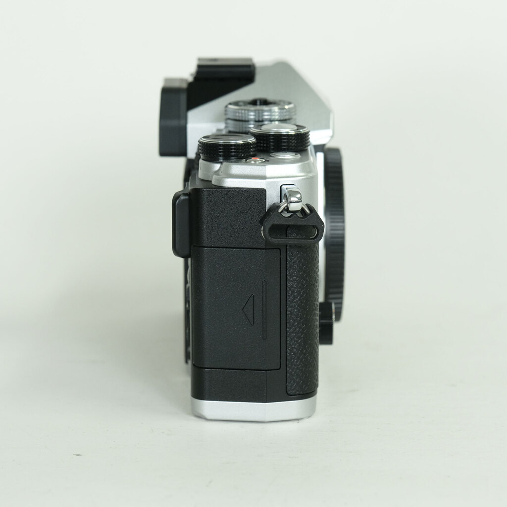 OM SYSTEM OM-3