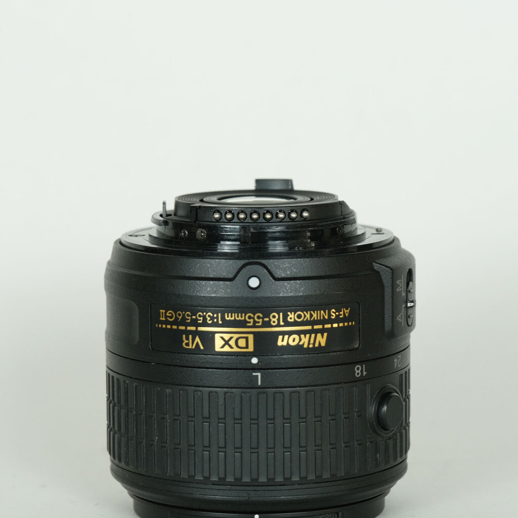Nikon AF-S DX NIKKOR 18-55mm f3.5-5.6G VR II