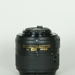 Nikon AF-S DX NIKKOR 18-55mm f3.5-5.6G VR II