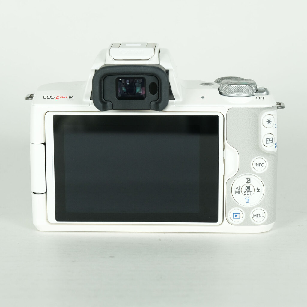 Canon EOS Kiss Mの出品 | ONE SCENE（ワンシーン）